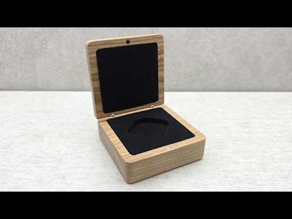 Wooden Challenge Coin Display Box Lacquered Ash Gift Case with Custom Insert